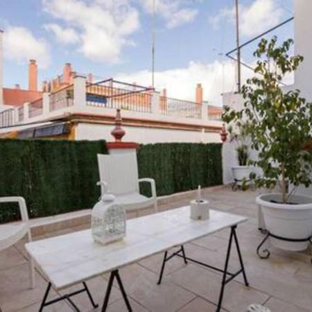 Castilla Triana Courtyard By Valcambre Sevilla Exterior foto